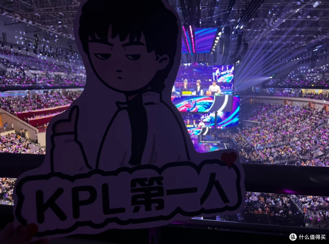 定格2023电竞高光!重庆狼队三战总决赛,热血与遗憾都难忘