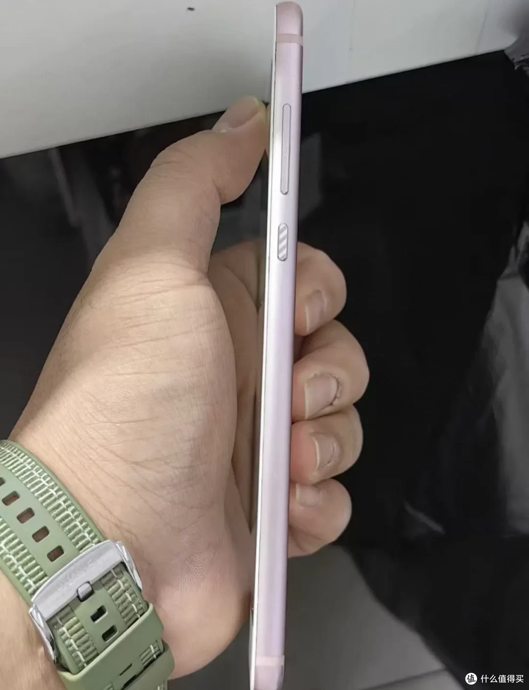 40元的华为LCD手机,模仿苹果外观设计,骁龙695还能打吗?