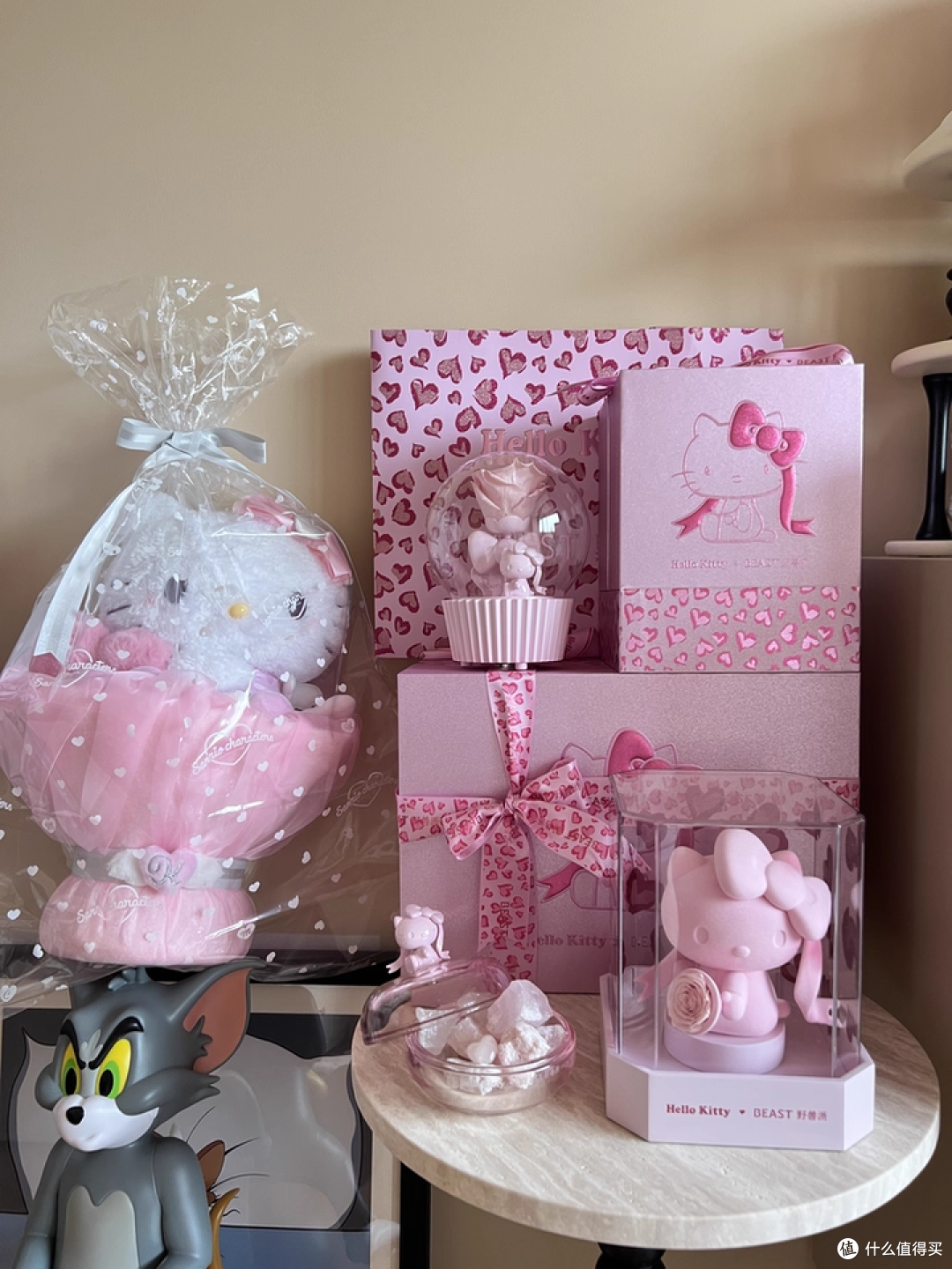 送礼天花板!Hello Kitty野兽派香氛礼盒