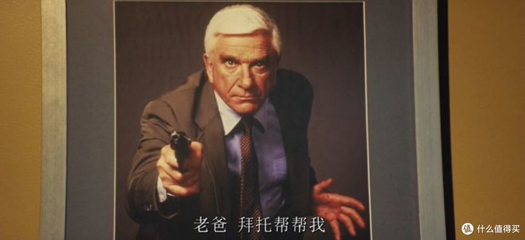 连姆•尼森颠覆硬汉形象,2025这部动作片,喜剧感拉满!