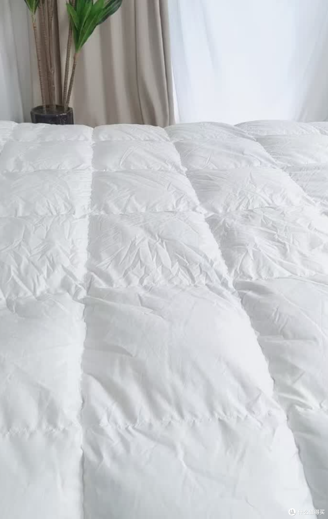 被云朵包裹的冬夜,羽绒被才是成年人的 “睡眠避难所”