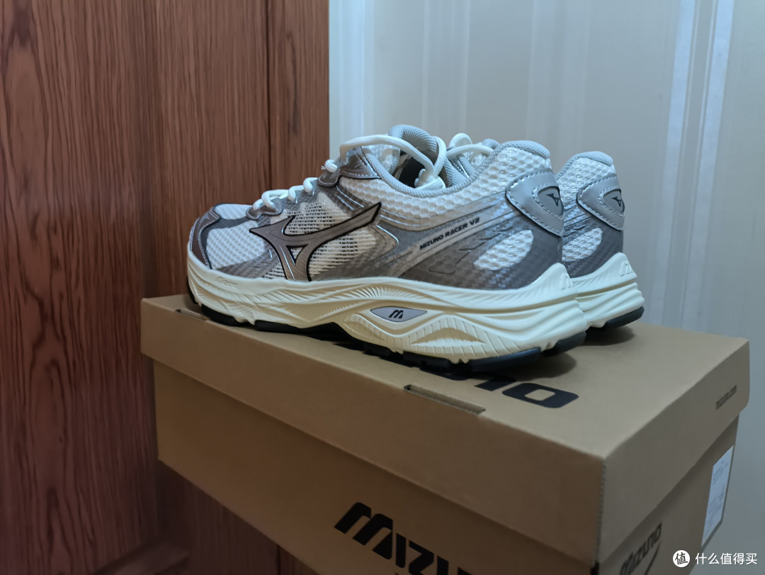 168元美津浓Racer v2开箱,都市通勤新选择?