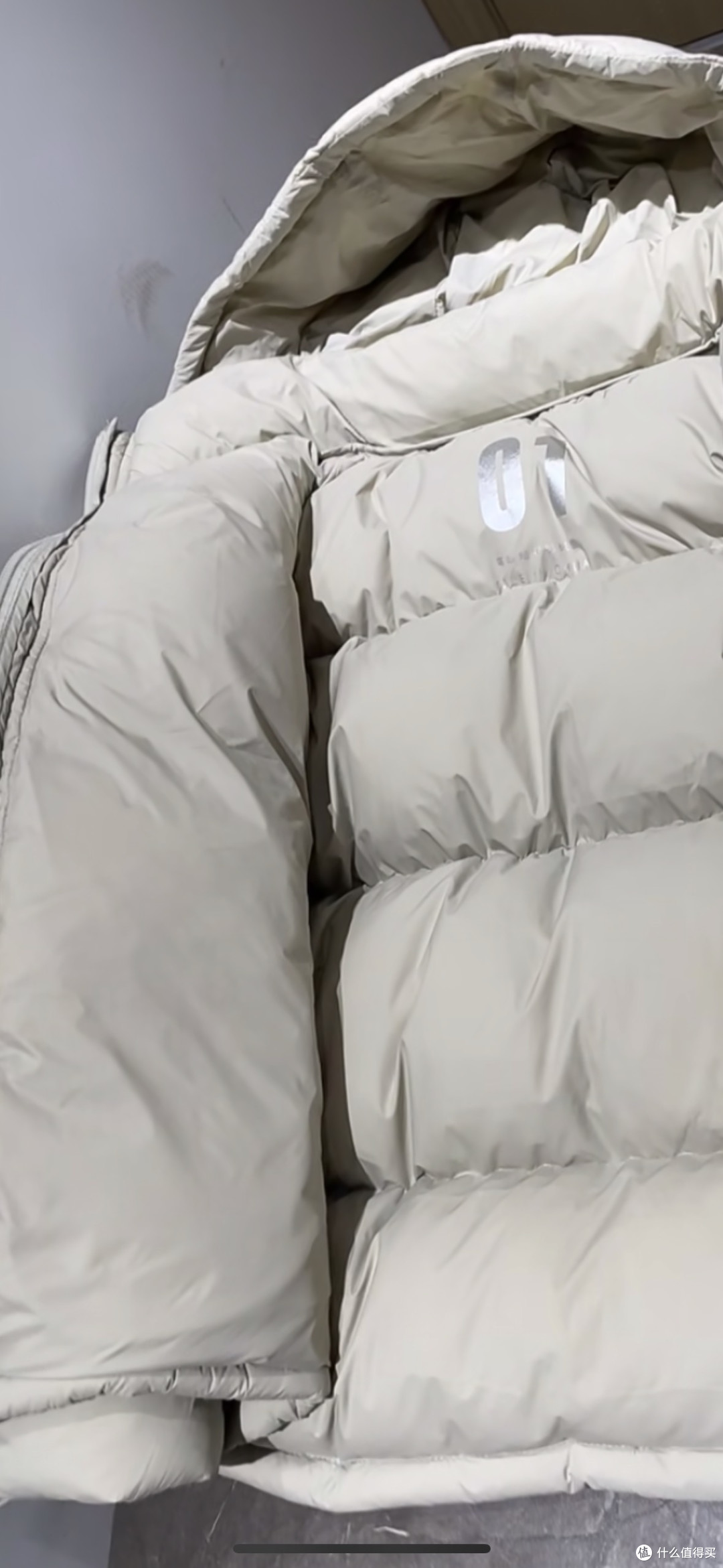 风衣与棒球外套的秋季时尚