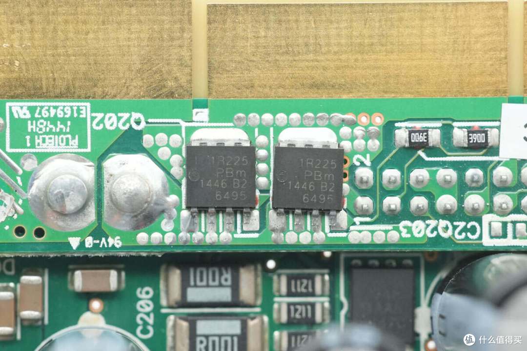 PFC+LLC+同步整流架构设计，台达550W碳化硅服务器电源拆解
