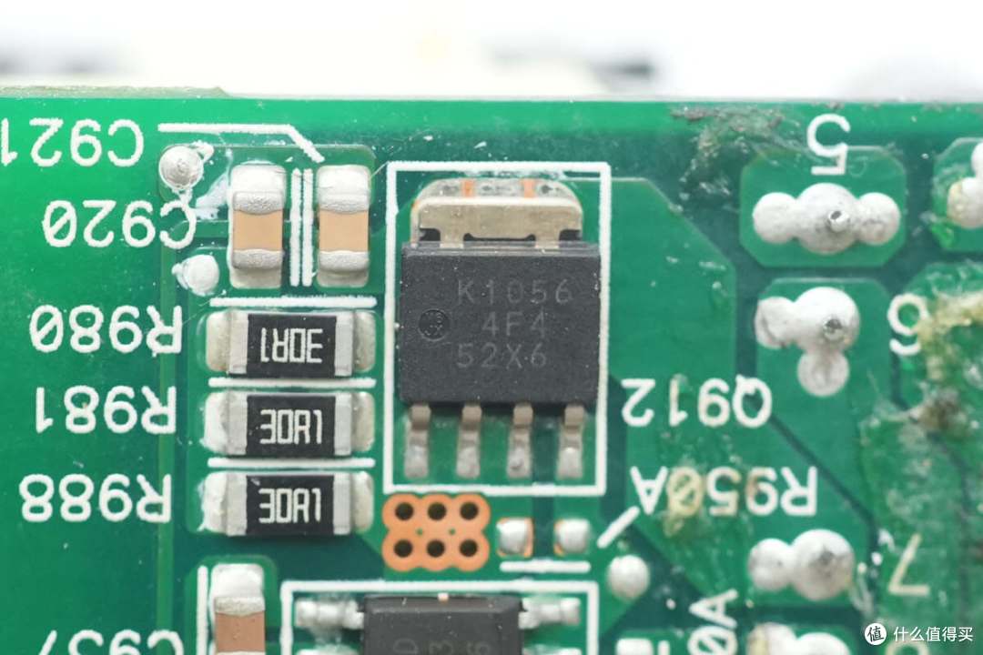 PFC+LLC+同步整流架构设计，台达550W碳化硅服务器电源拆解