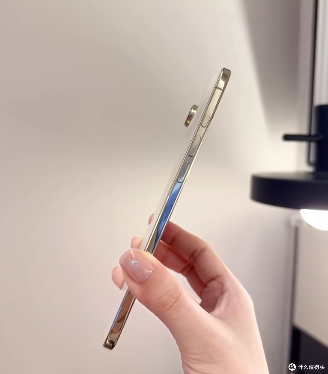 库克之耻!iPhone Air销量太差,苹果推迟迭代计划,拆除产线
