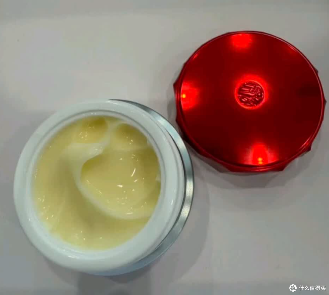 珀莱雅红宝石面霜:抗初老平替天花板.淡纹紧致还不刺激!