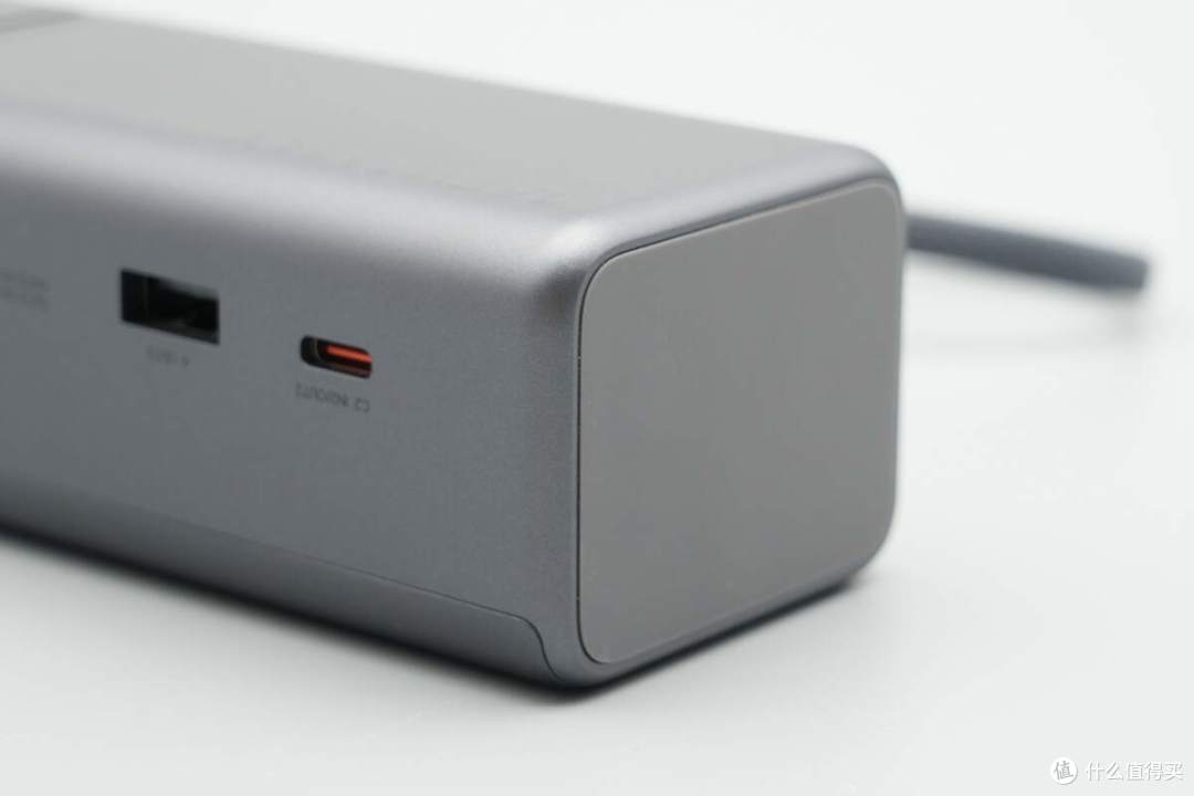 120W+45W同时快充,小米新款165W自带线充电宝拆解