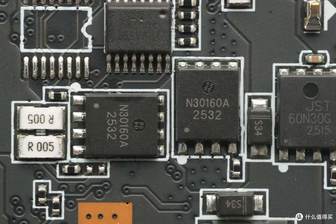 120W+45W同时快充,小米新款165W自带线充电宝拆解