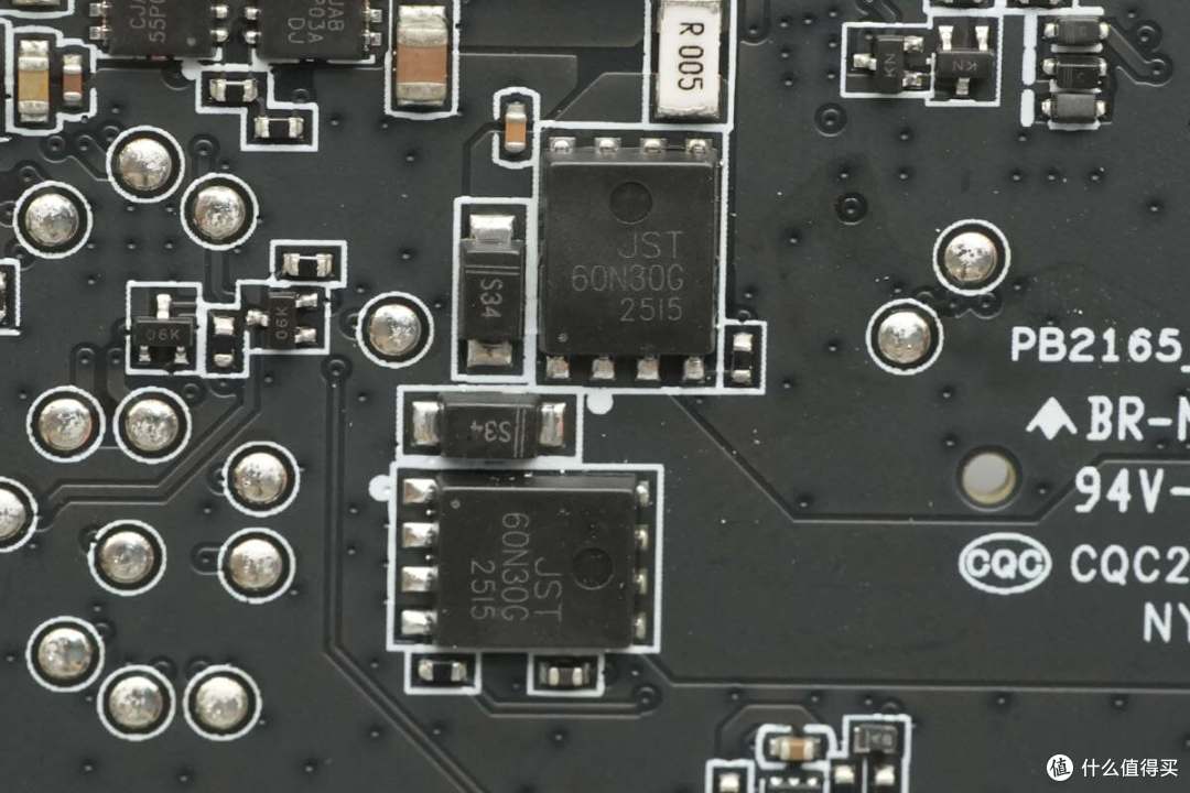 120W+45W同时快充,小米新款165W自带线充电宝拆解