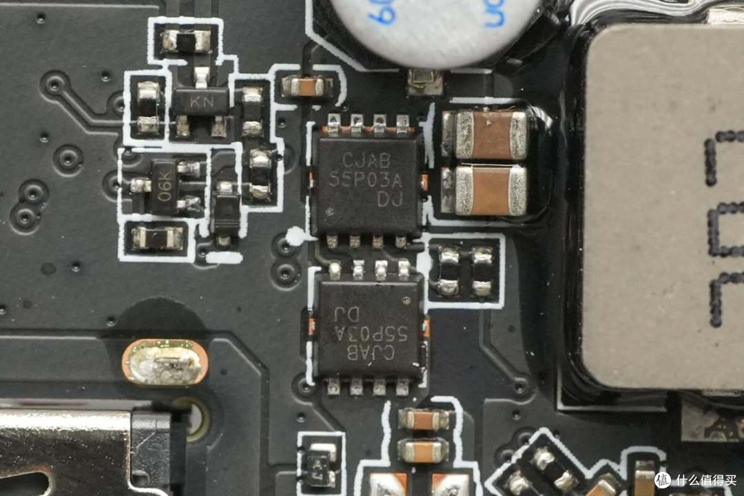 120W+45W同时快充,小米新款165W自带线充电宝拆解