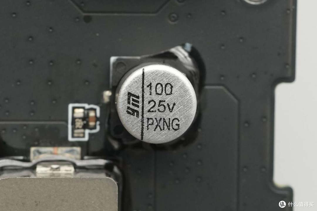 120W+45W同时快充,小米新款165W自带线充电宝拆解