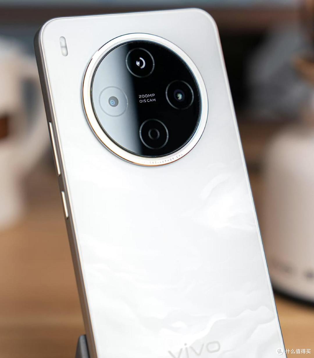vivo Y500 Pro正式发布,2亿像素主摄+7000mAh+IP69,1799元起