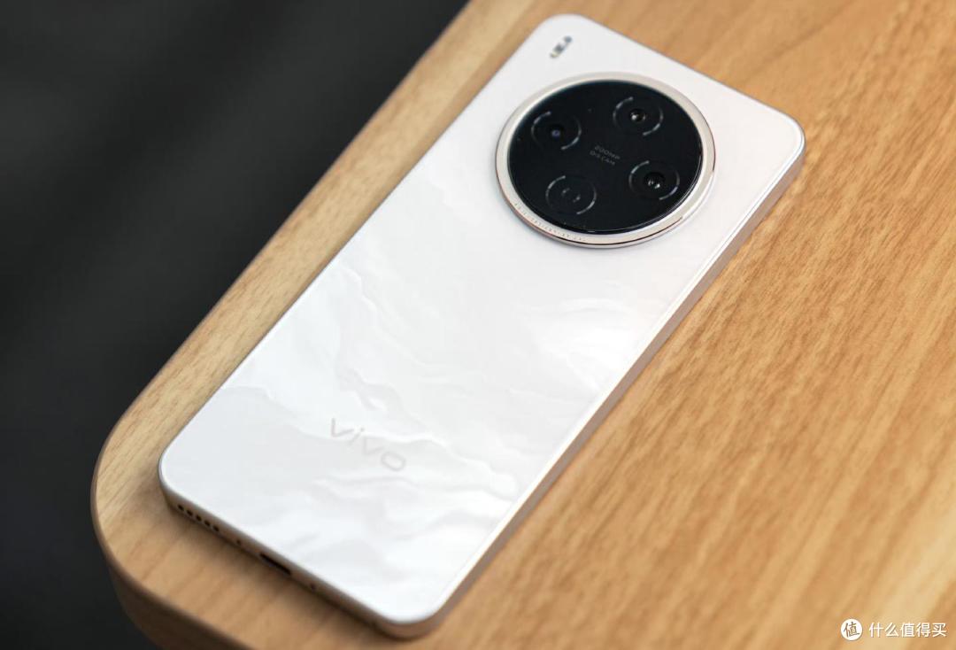 vivo Y500 Pro正式发布,2亿像素主摄+7000mAh+IP69,1799元起