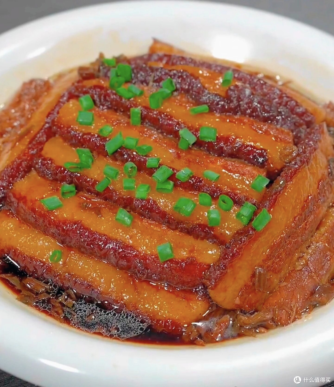 梅菜扣肉:一碗咸香里的外婆情