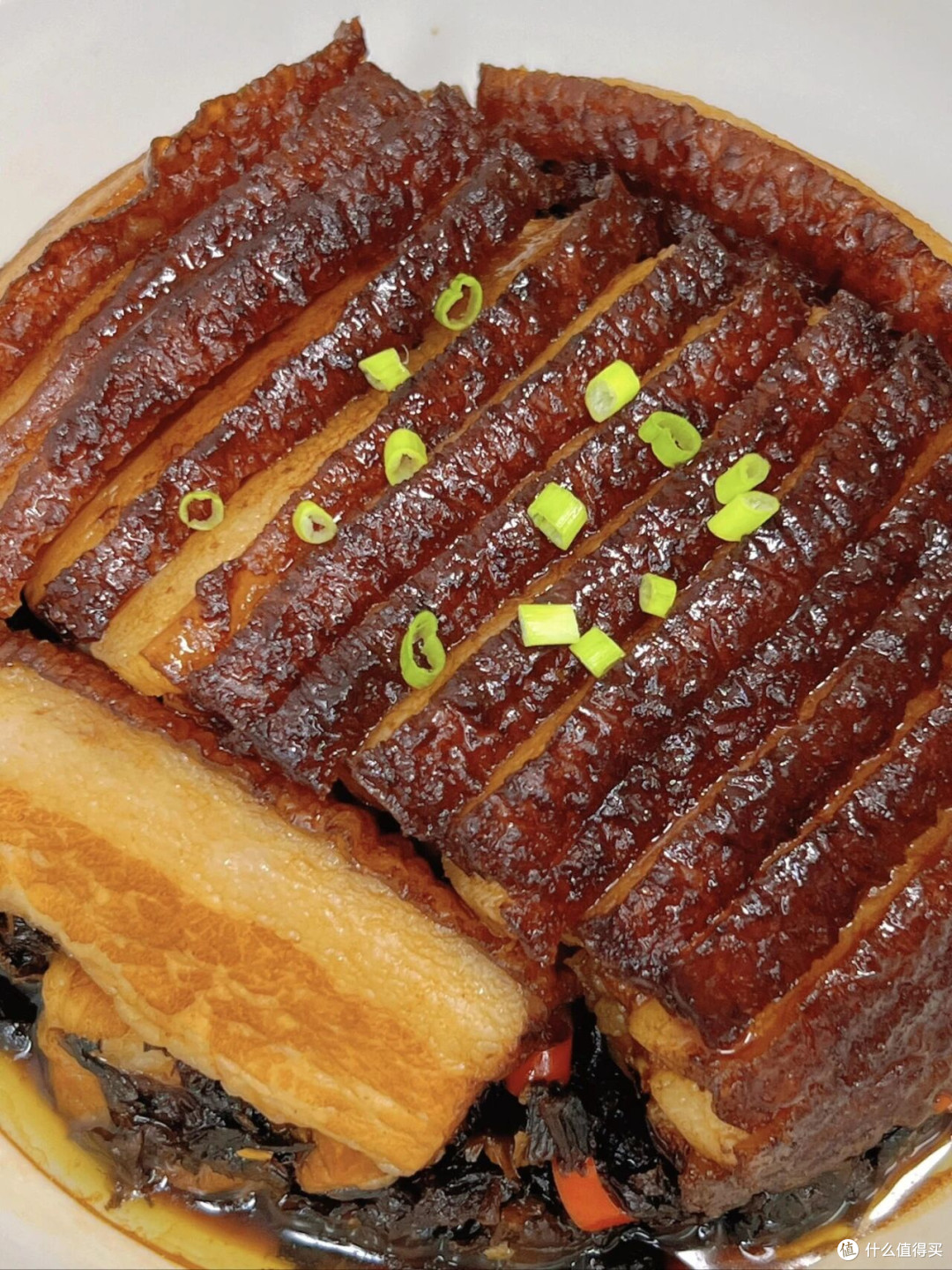 梅菜扣肉:一碗咸香里的外婆情