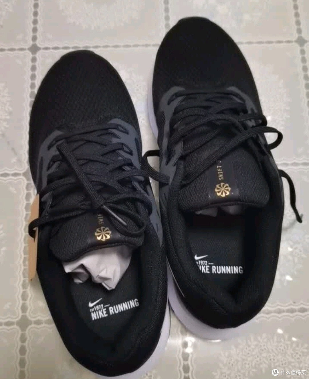 Nike Run Swift 3:缓震与支撑兼备