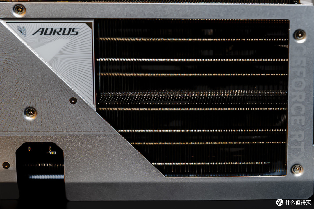 玩转4K高刷——技嘉超级冰雕RTX5080