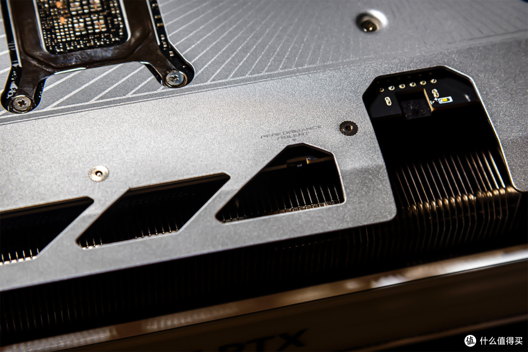玩转4K高刷——技嘉超级冰雕RTX5080
