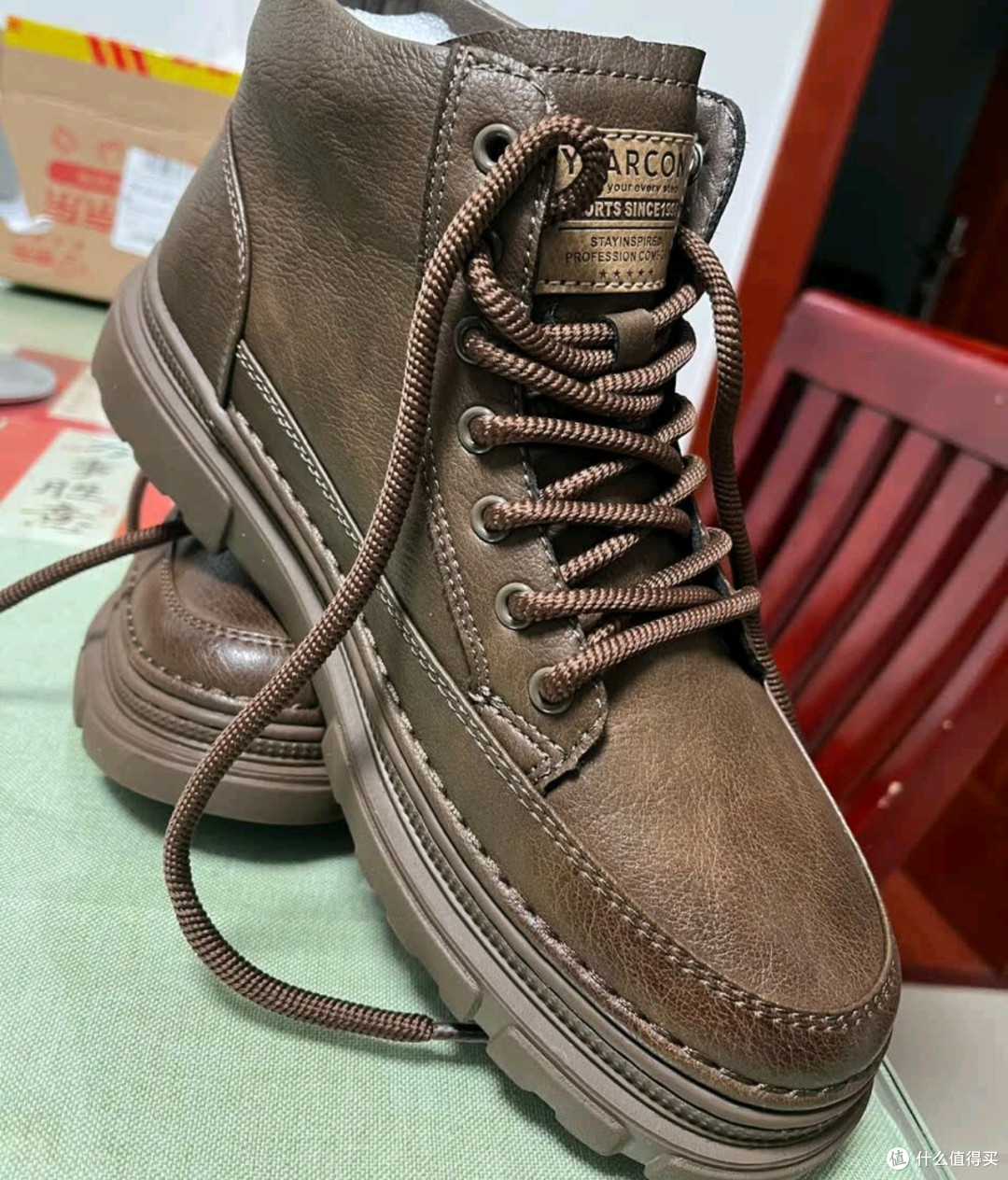意尔康加绒高帮马丁靴，暖感复古