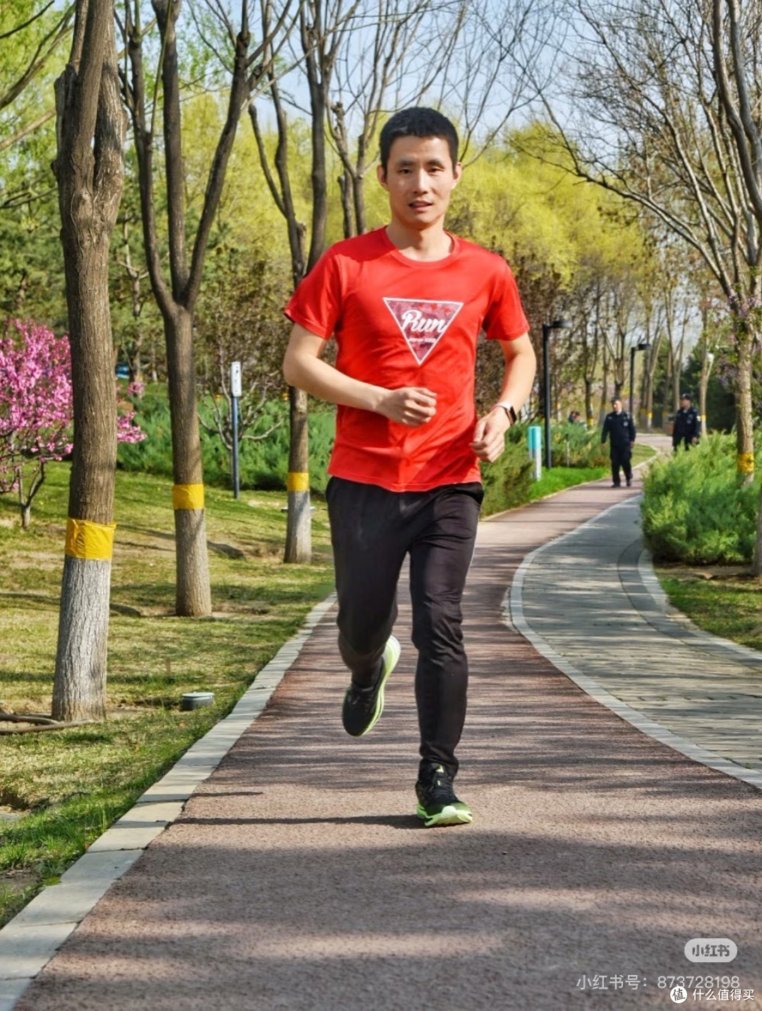 从一双舒适可靠的跑鞋,迈出坚持晨跑第一步