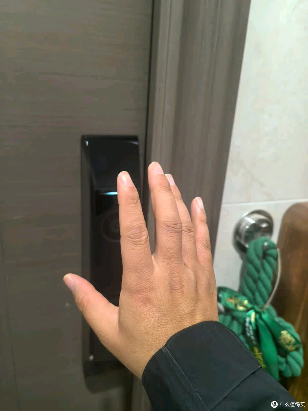 华为智能门锁2悦享版解锁金融级安全与鸿蒙生态便利