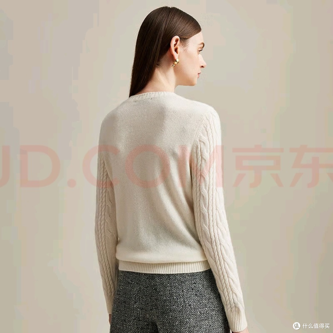 兆君云白色绞花山羊绒衫评测