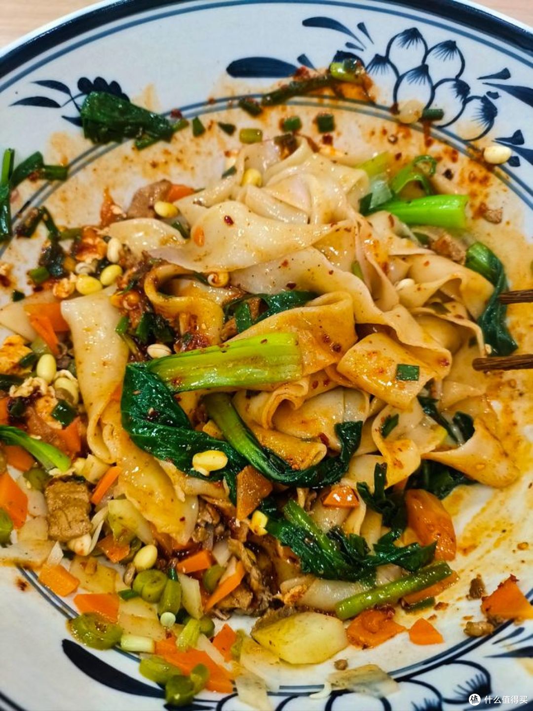 陕西油泼面与河南烩面有什么区别?谁才是面食之王?