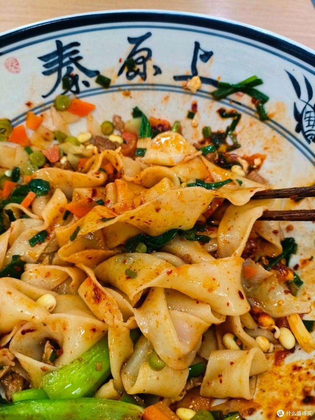 陕西油泼面与河南烩面有什么区别?谁才是面食之王?