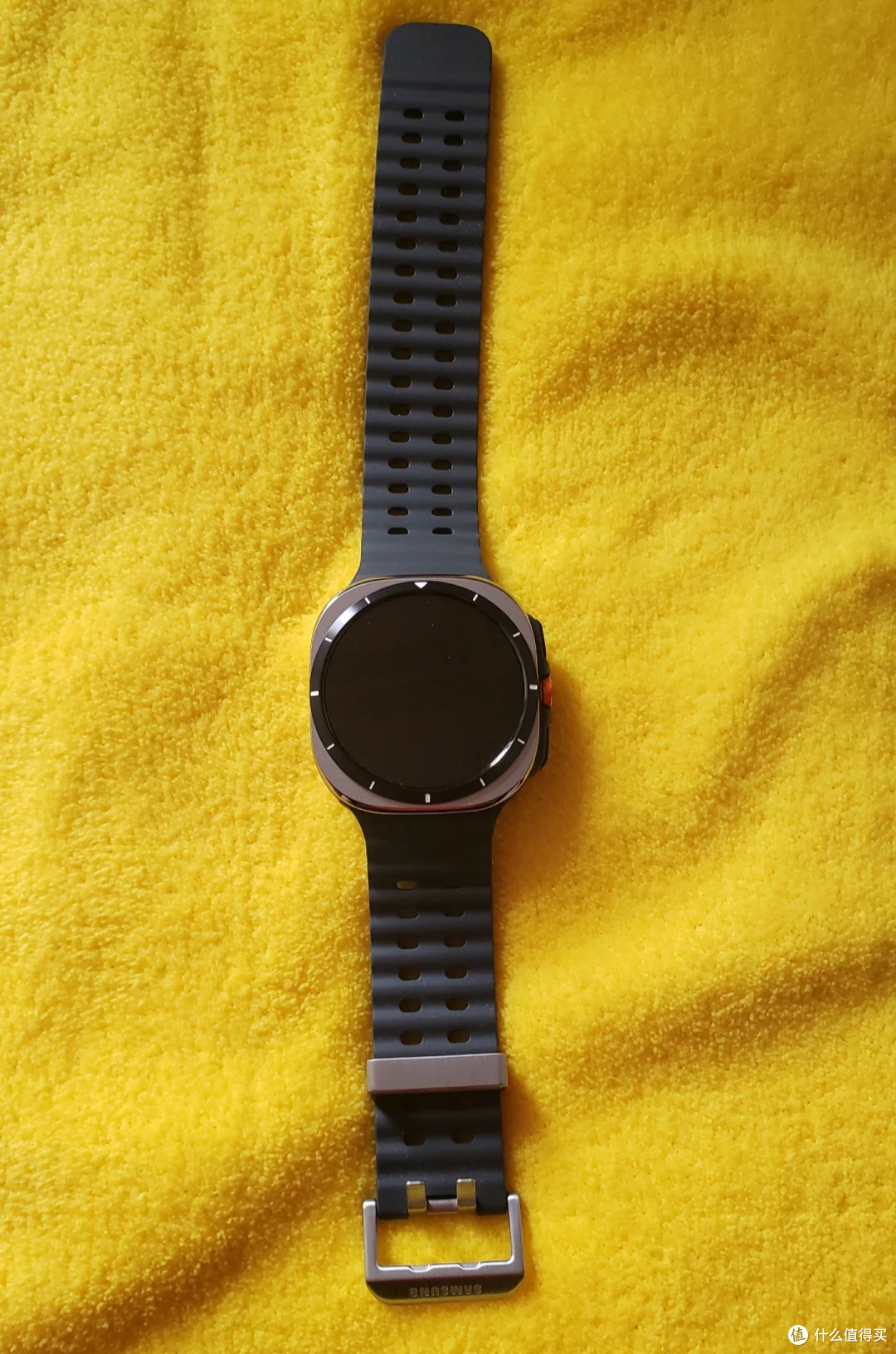 三星Watch Ultra 2025深度体验:3nm芯片+钛金属机身,运动党必看