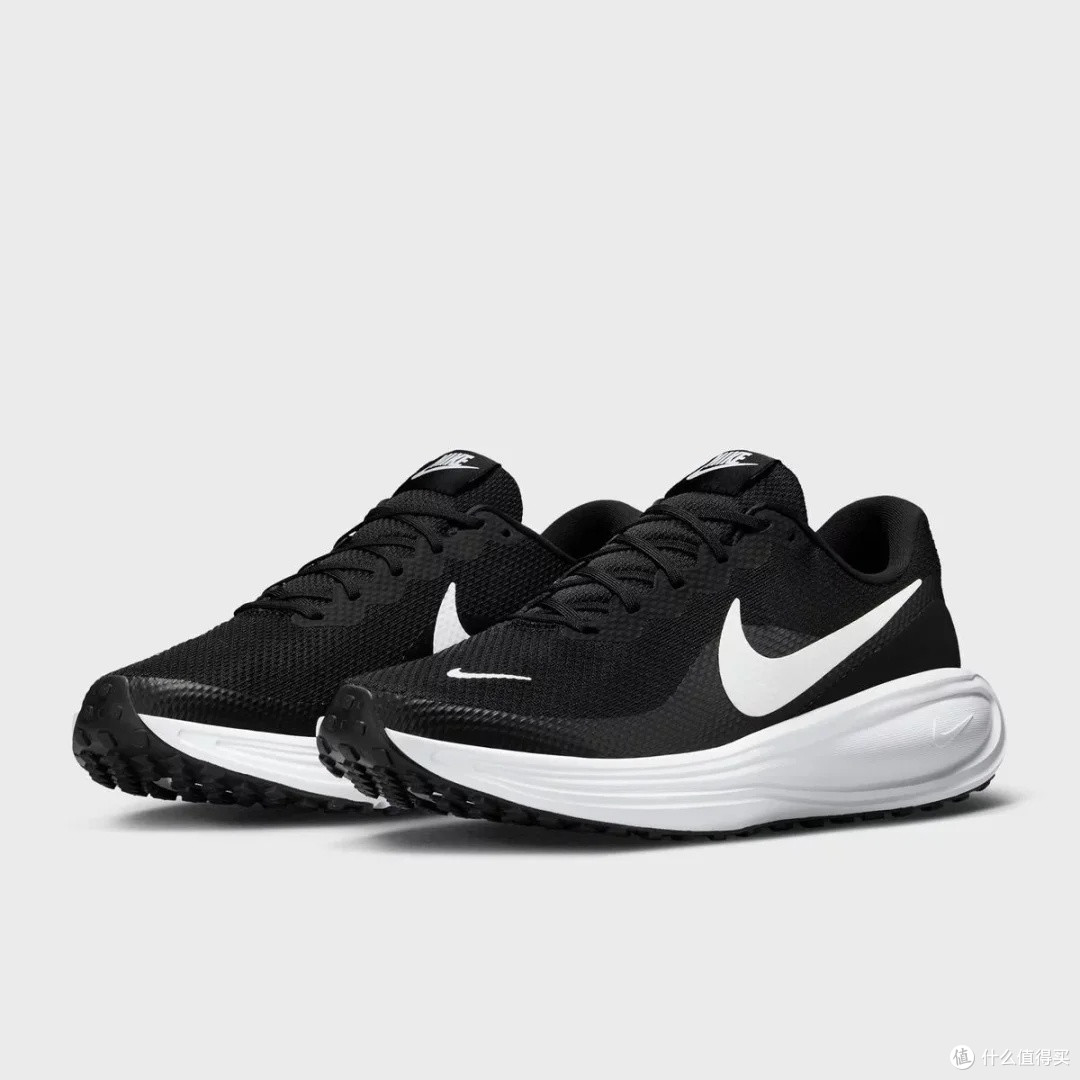 Nike REVOLUTION 8:缓震透气轻量化