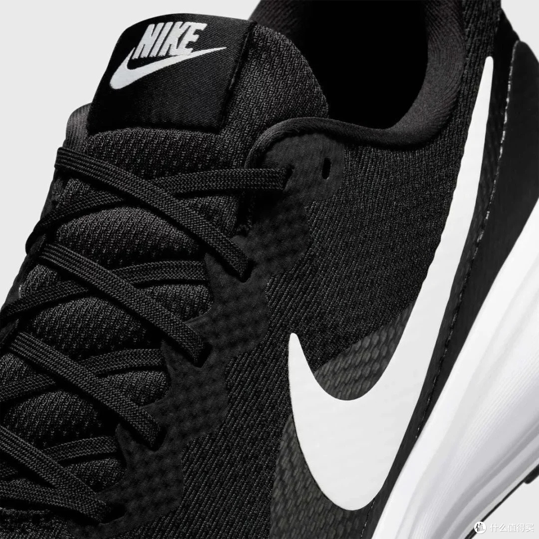 Nike REVOLUTION 8:缓震透气轻量化