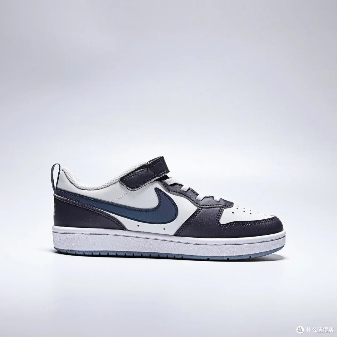 Nike幼童鞋:舒适透气全能