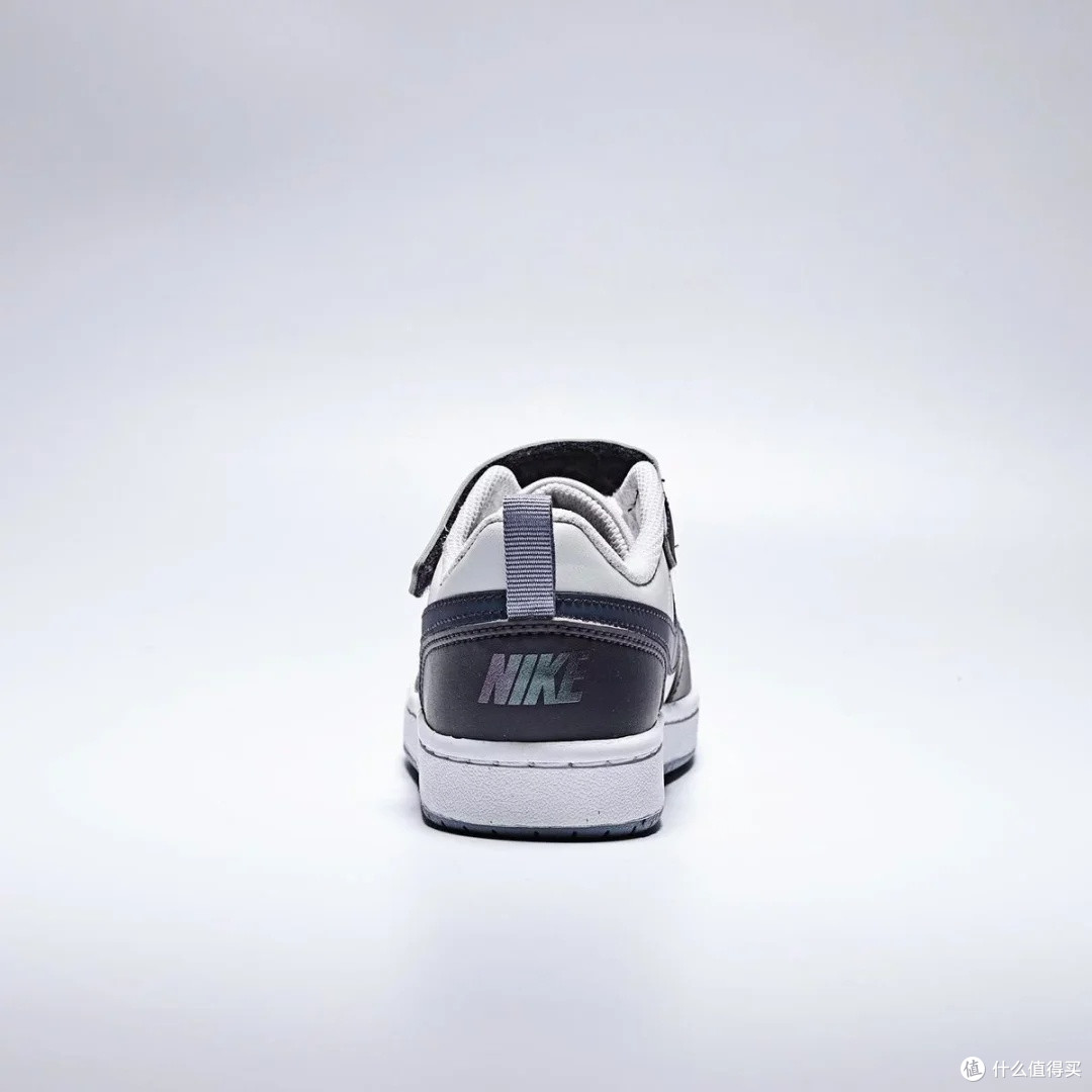 Nike幼童鞋:舒适透气全能