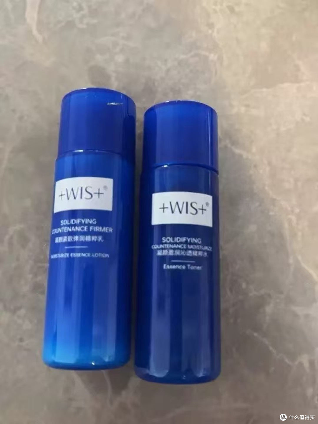 WIS凝颜水乳套装:把抗皱保湿力拉满,让肌肤逆龄发光