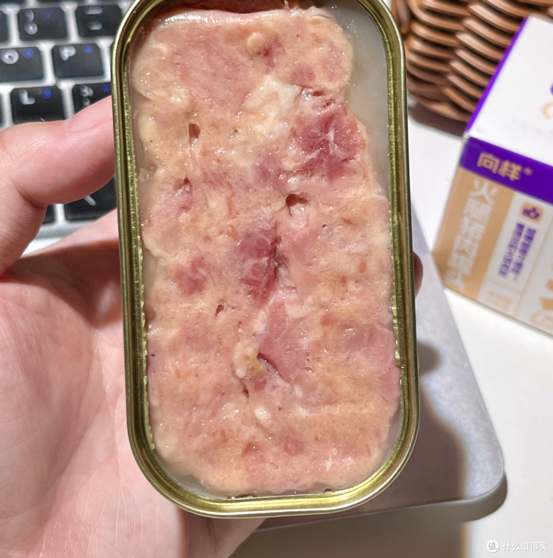 午餐肉用料实在,肉粒清晰可见