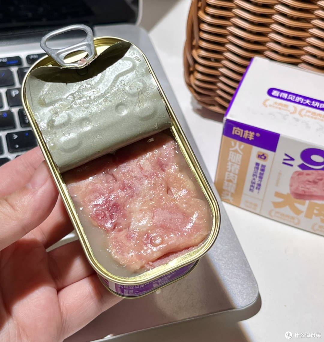 午餐肉用料实在,肉粒清晰可见