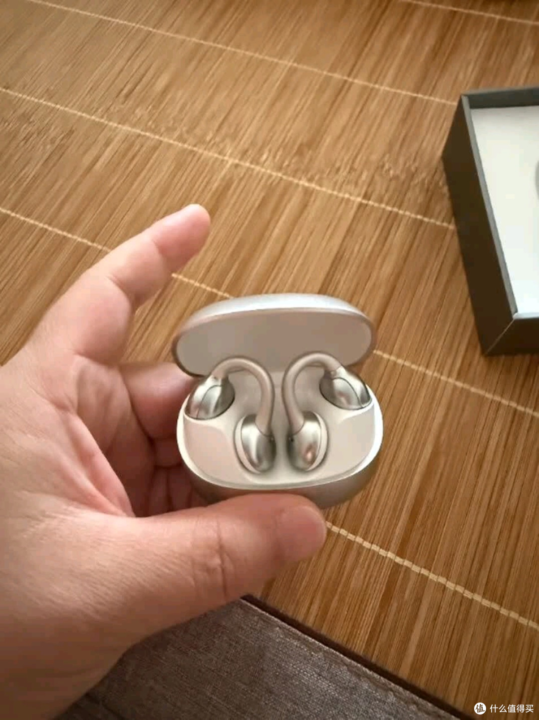 机乐堂OE3耳机：舒适与音质兼备