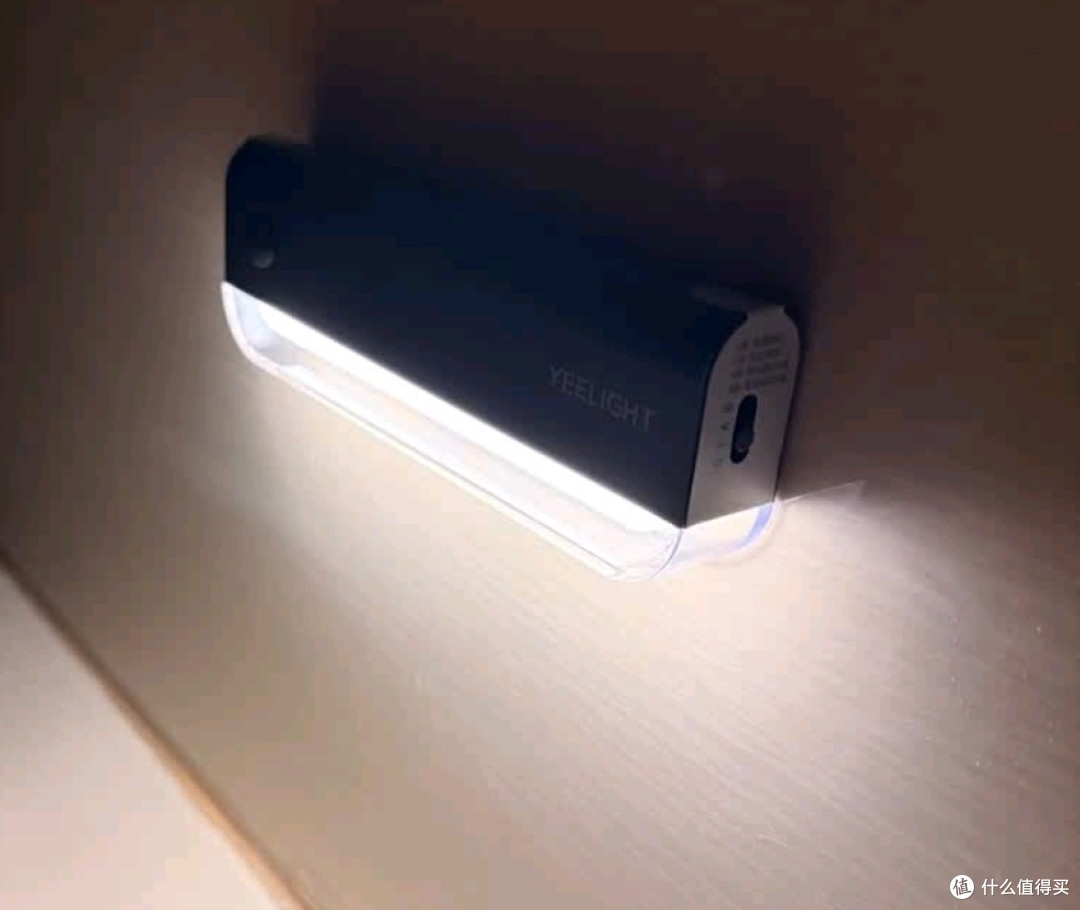 Yeelight易来夜灯:智能联动与美学设计