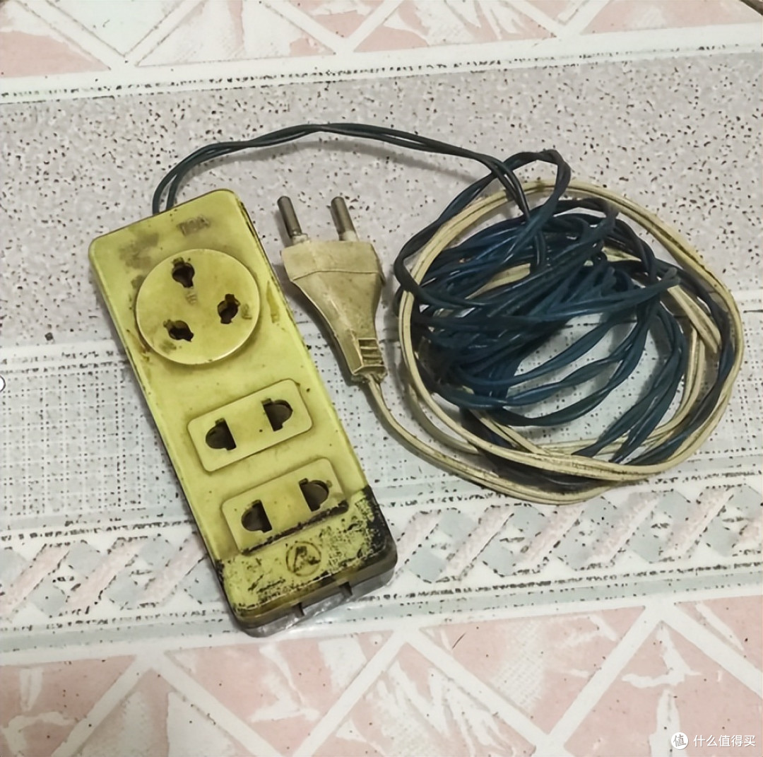 不管有钱没钱,家里这8样东西赶紧扔!不是误导,而是为了家人好