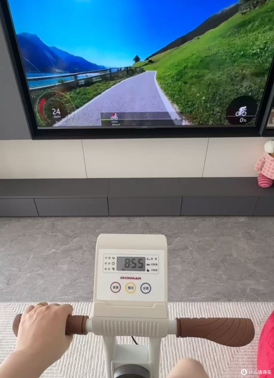 占地小静音设计的健身车