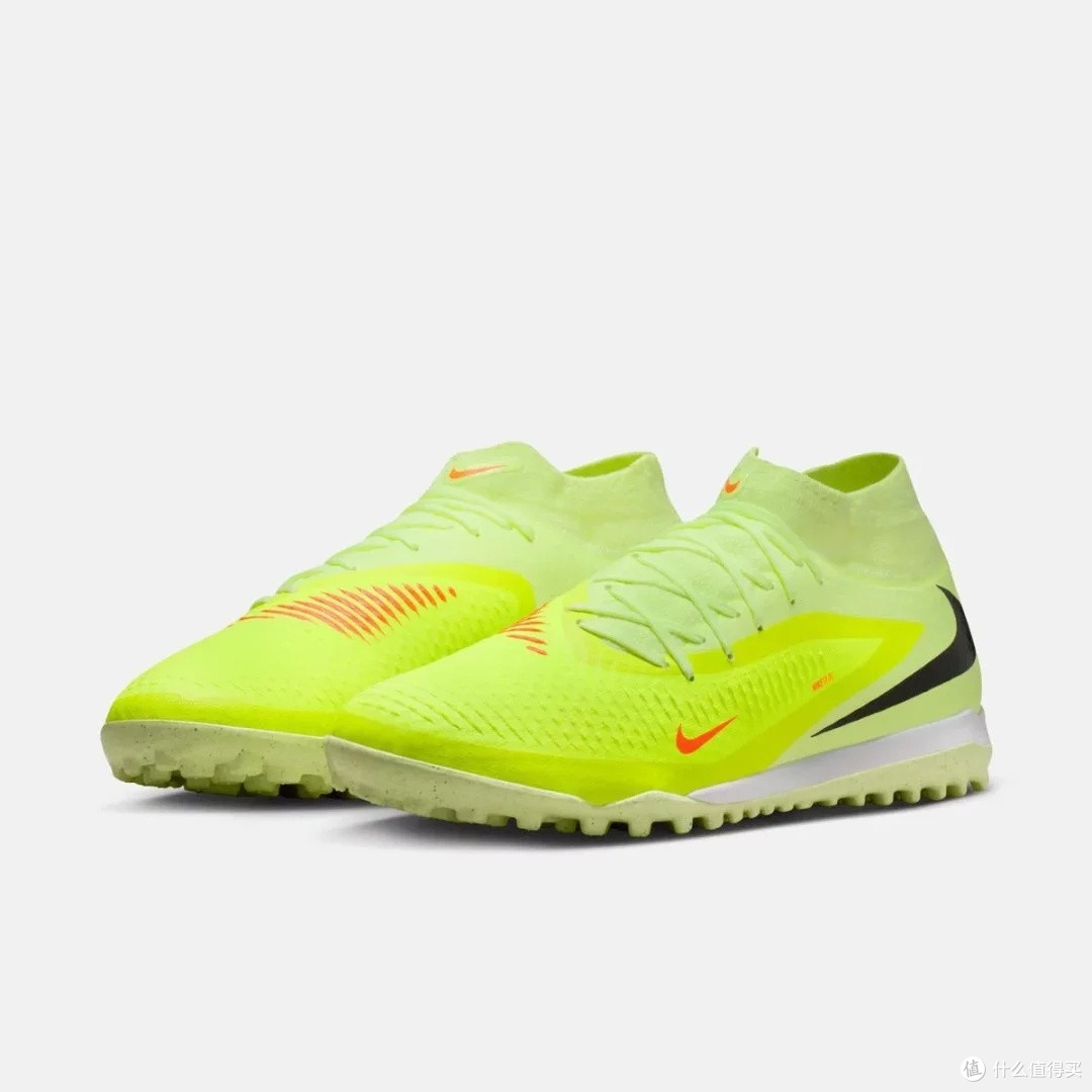 Nike PHANTOM 6 HIGH ACAD TF 鞋面科技与触感