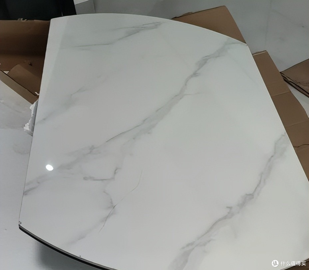 把家里的岩板餐桌换回实木餐桌后,这些话不吐不快,太真实了!