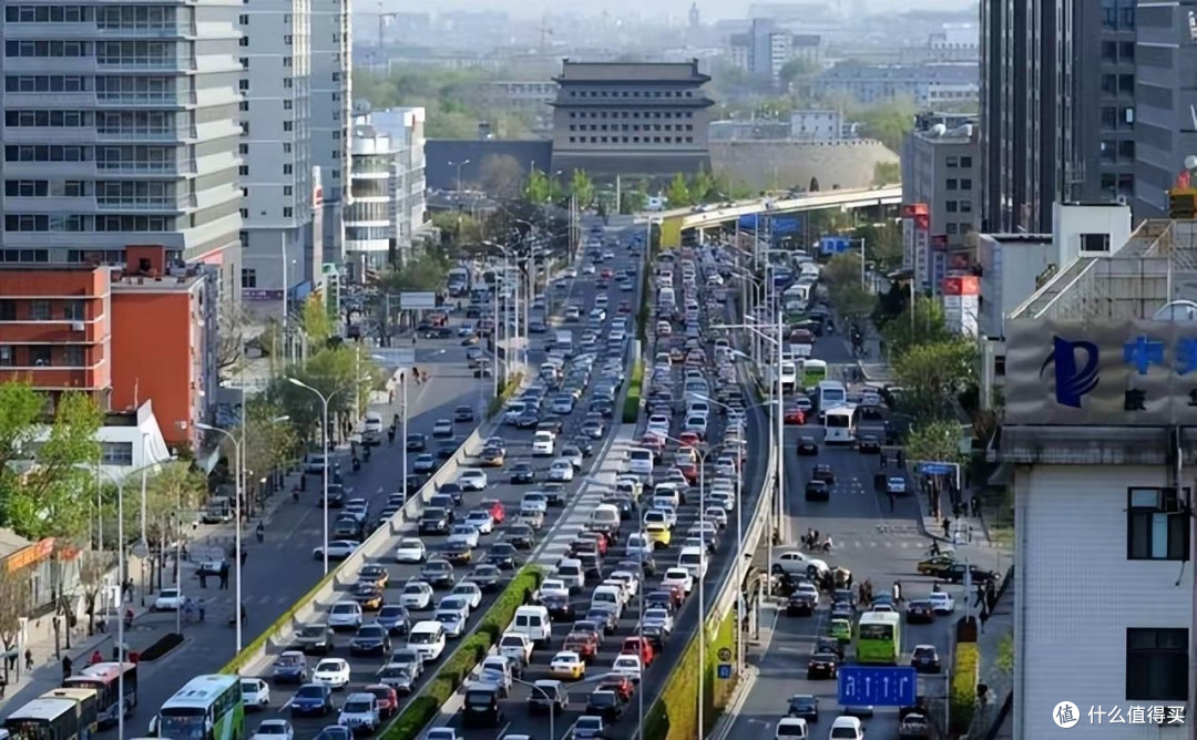 中国汽车寿命比美国短一半!曾15年强制报废?是什么在逼你换车?