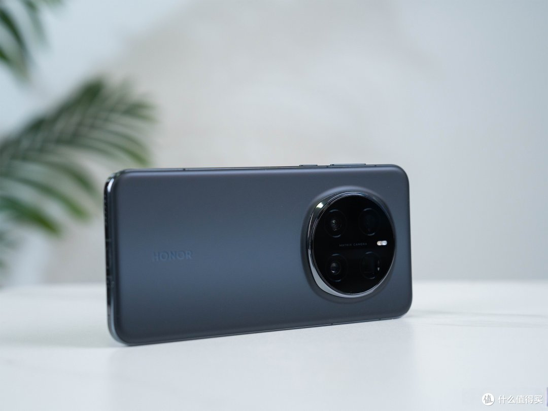 荣耀清仓直降2061元！16GB+512GB顶配+2亿像素，IP69防水闭眼冲