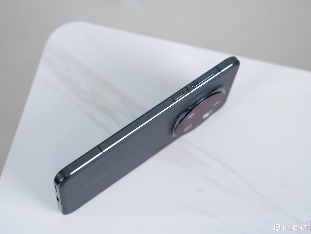 荣耀清仓直降2061元！16GB+512GB顶配+2亿像素，IP69防水闭眼冲
