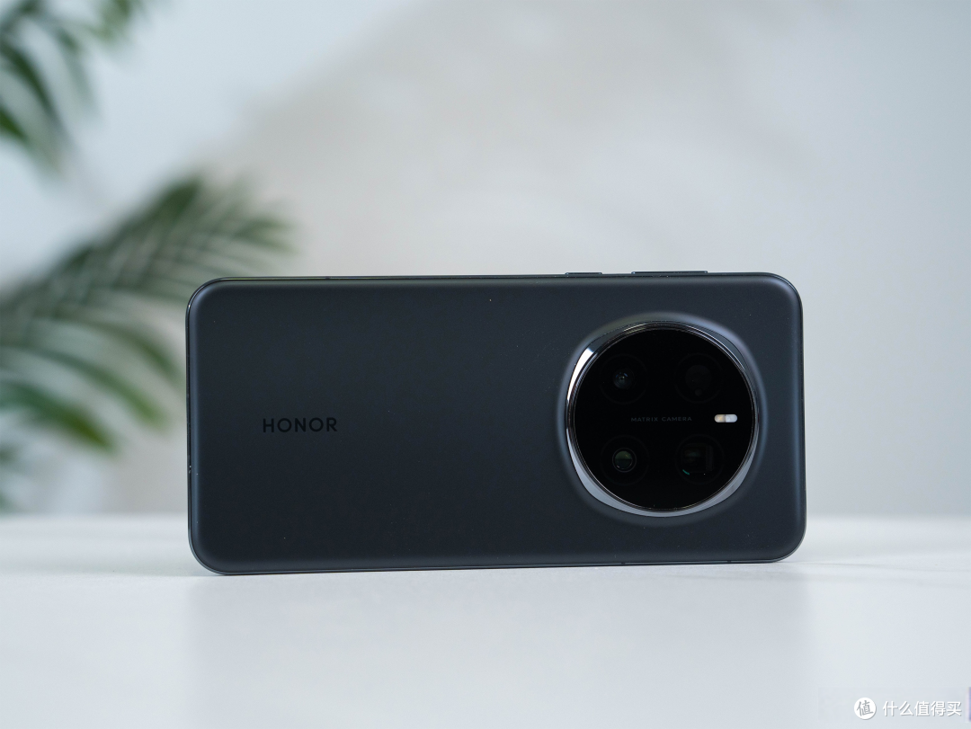 荣耀清仓直降2061元！16GB+512GB顶配+2亿像素，IP69防水闭眼冲