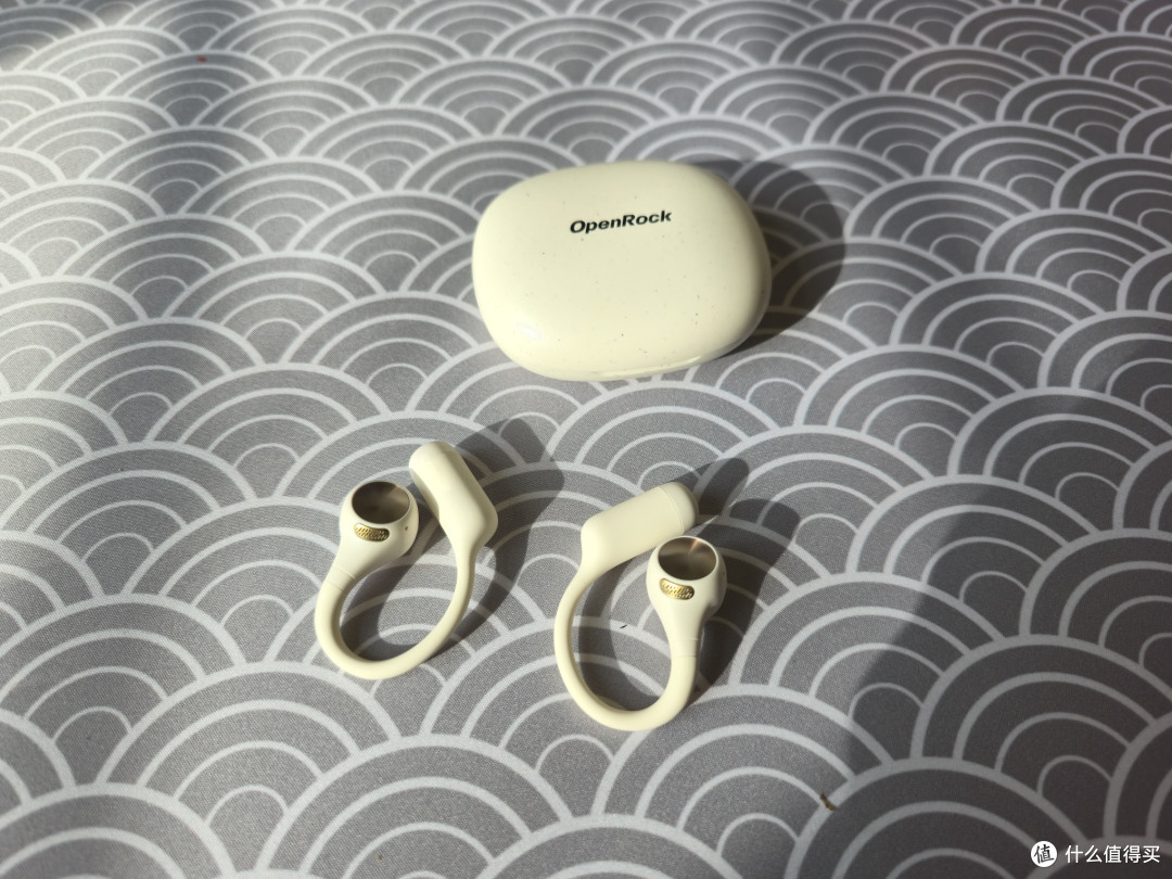 开石 OpenRock S2 体验:Hi-Res音质+7g无感佩戴,运动办公都上瘾