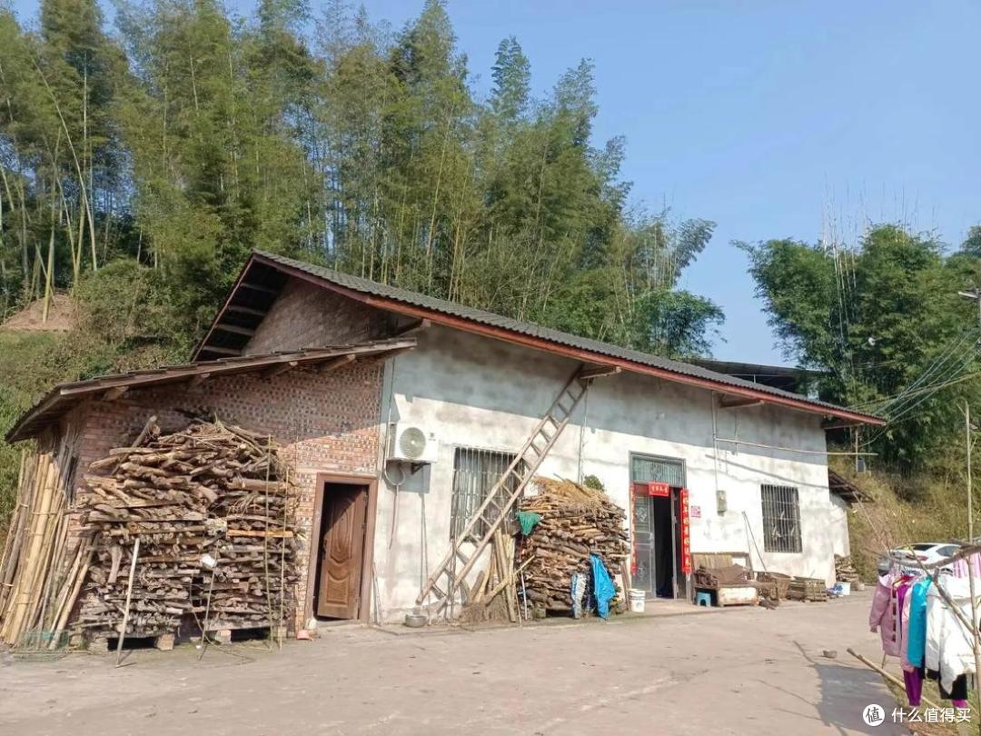 “房前有坑聚宝盆,屋后有坑埋亡人”,啥意思?农村建房要注意!