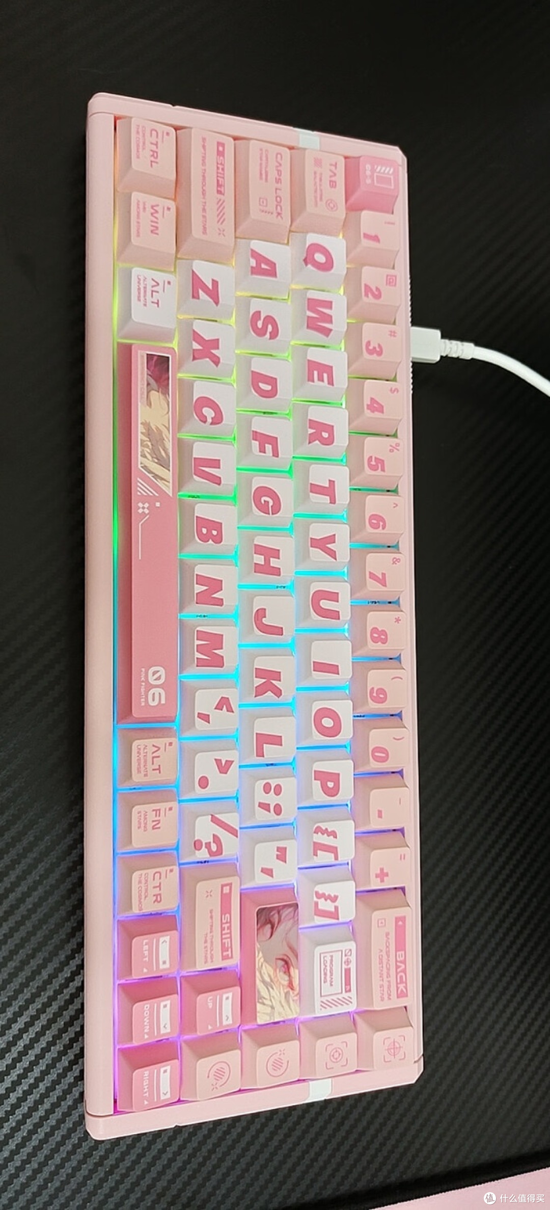 桌面新宠:Q6键盘的灯光与布局